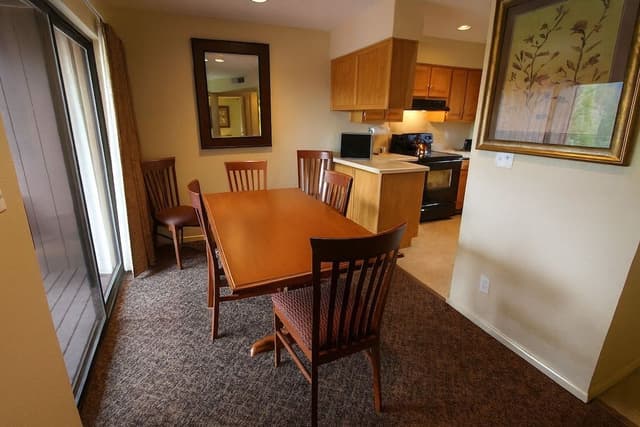 Condo, 2 Bedrooms
