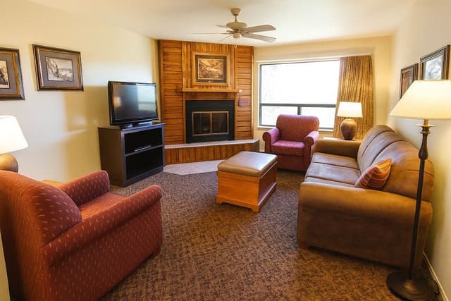 Condo, 3 Bedrooms