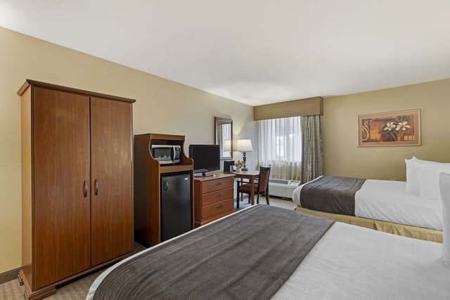 Standard Room, 2 Queen Beds, Accessible, Bathtub (Bathtub )