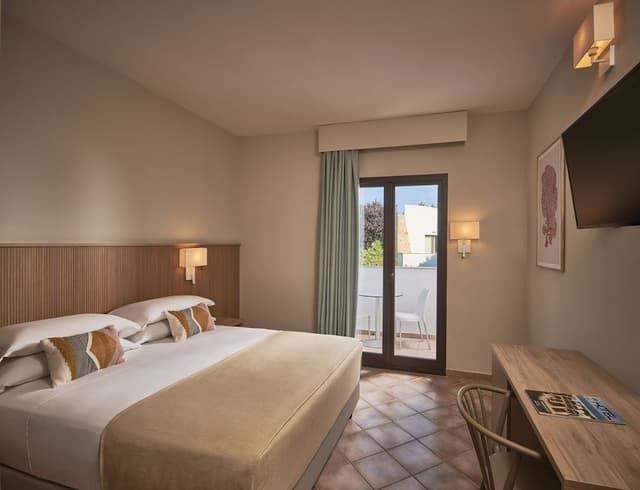 Superior Quadruple Room, Garden View
