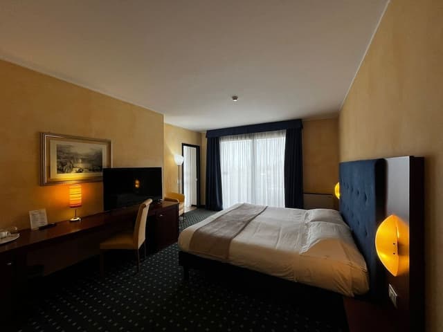 Deluxe Double Room, Balcony, Lake View