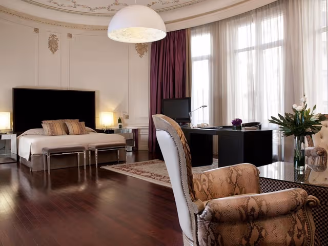Corner Double Room