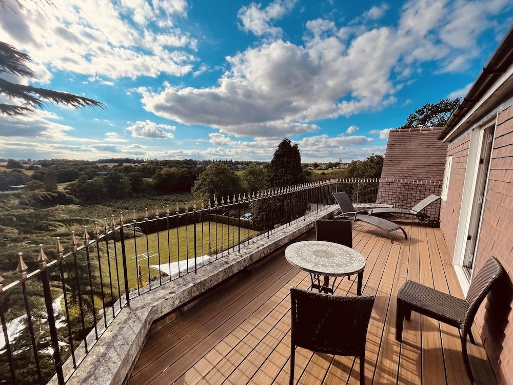 Nuthurst Grange Country House Hotel & Restaurant1