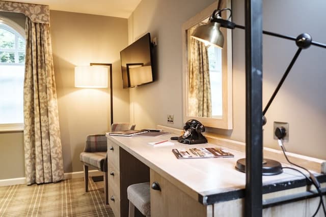 Deluxe Double or Twin Room (Shower)