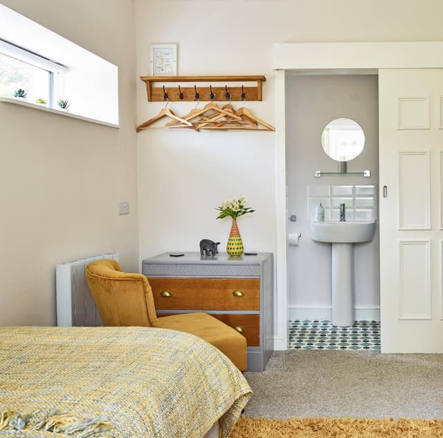 The Jasper Room-Twin Room-Standard-Ensuite With Shower-Garden View