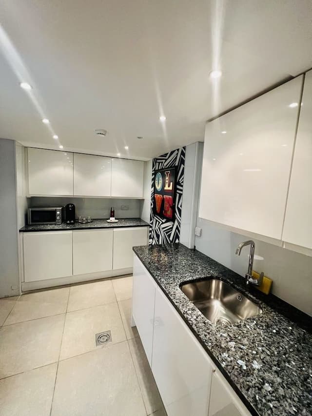 Superior Studio, Ensuite, Courtyard View