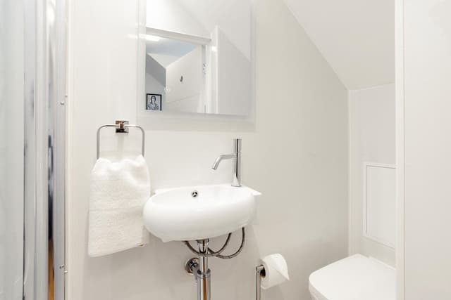 Basic Single Room