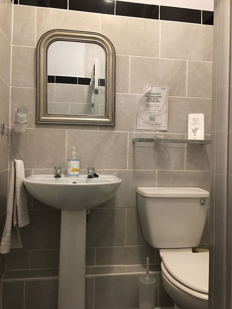 Glenheath Hotel4