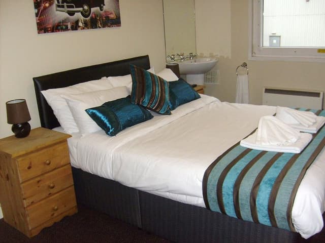 Double Room, Shared Bathroom (Non- Smoking )