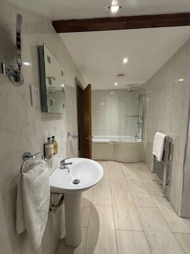 Standard Double Room, Ensuite