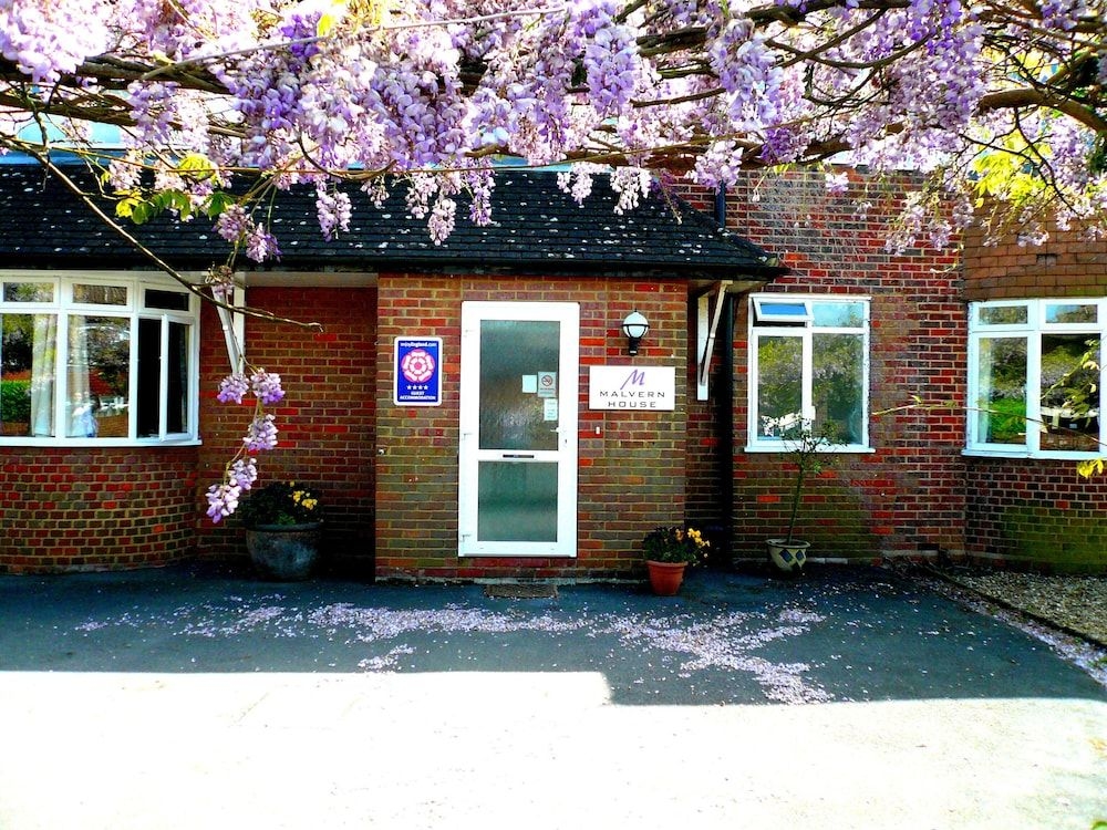 Malvern House3
