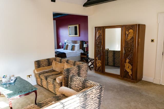 Georgian Suite (not dog friendly)