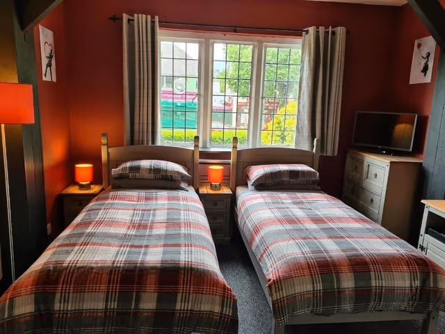Standard Twin Room