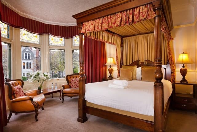 Four Poster Suite