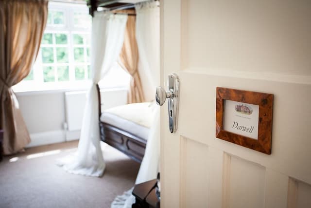 Luxury Room, 1 Bedroom, Garden View (Poster Bed Bed)