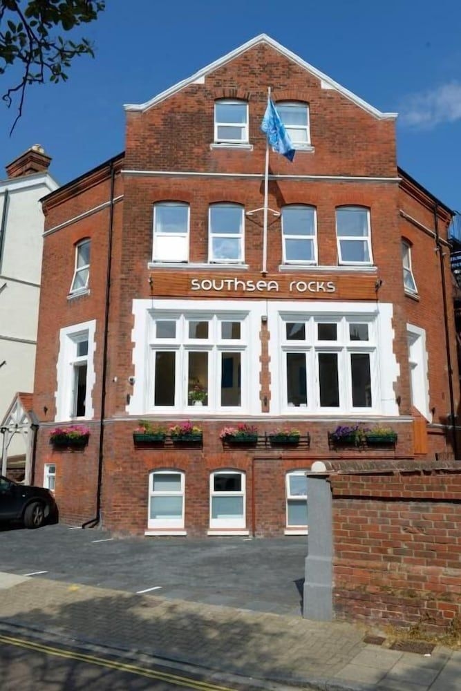Portsmouth & Southsea Backpackers Lodge3