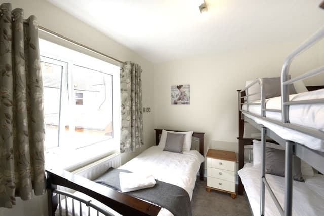 Triple Room, Shared Bathroom