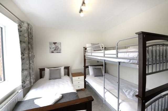 Triple Room, Shared Bathroom