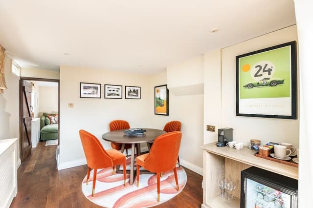 Double Room (Private Cottage)