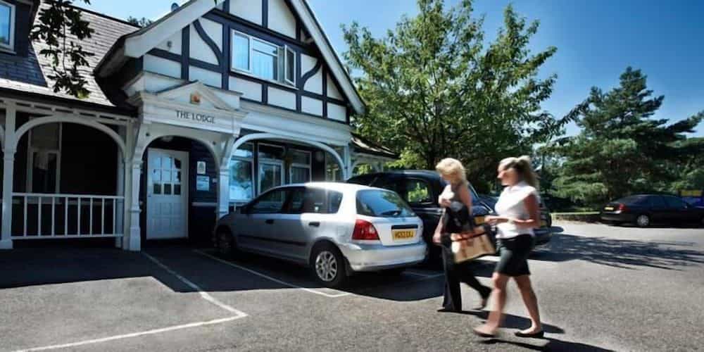 The Lodge At Meyrick Park Guest House The Lodge At Meyrick Park Guest House