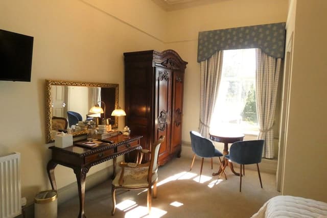 Deluxe Double Room, Partial Sea View