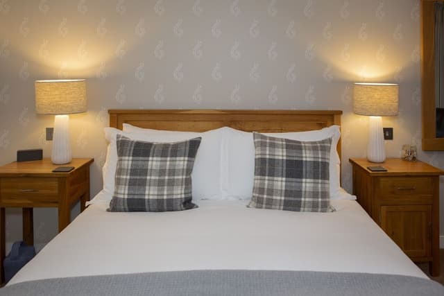 Double Room (Room 3)