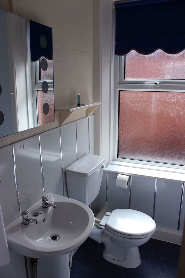 Apartment, 1 Bedroom (Apartment 5, First Floor)