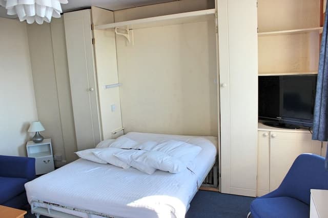 Apartment, 1 Bedroom (Apartment 7, Second Floor)
