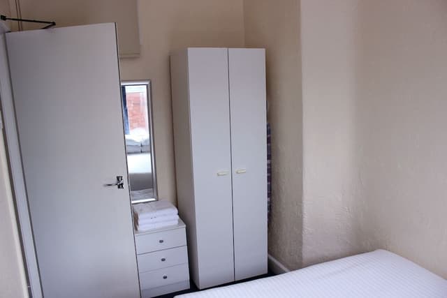 Apartment, 1 Bedroom (Apartment 5, First Floor)