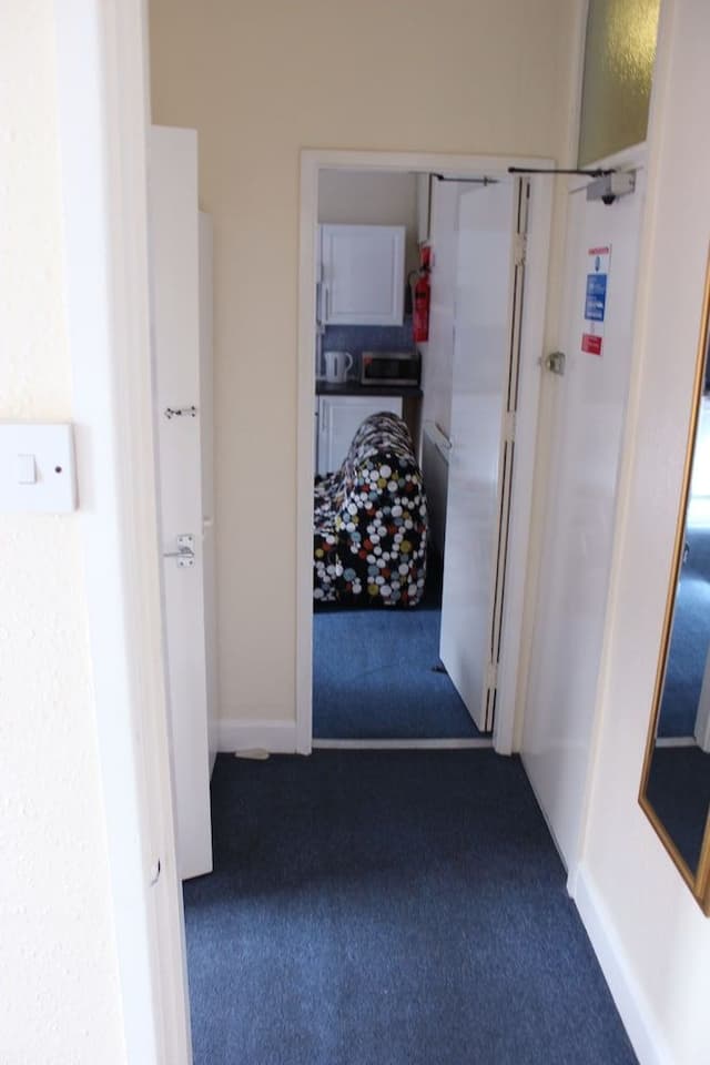 Apartment, 1 Bedroom (Apartment 5, First Floor)