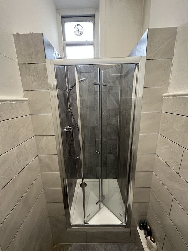 Family Room (Shared Bathroom)