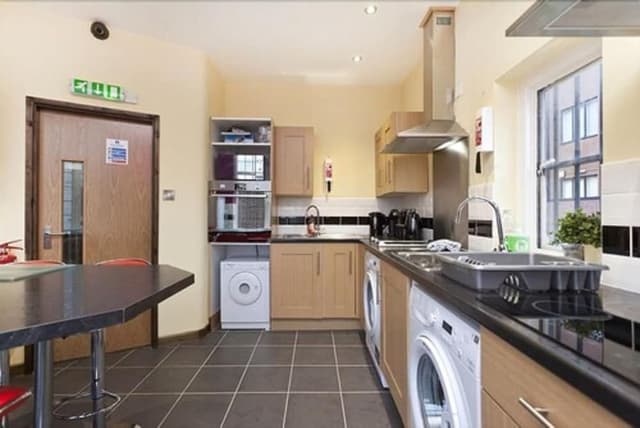7 Bedroom Apartment (183 Huntingdon Street, NG1 3NL)