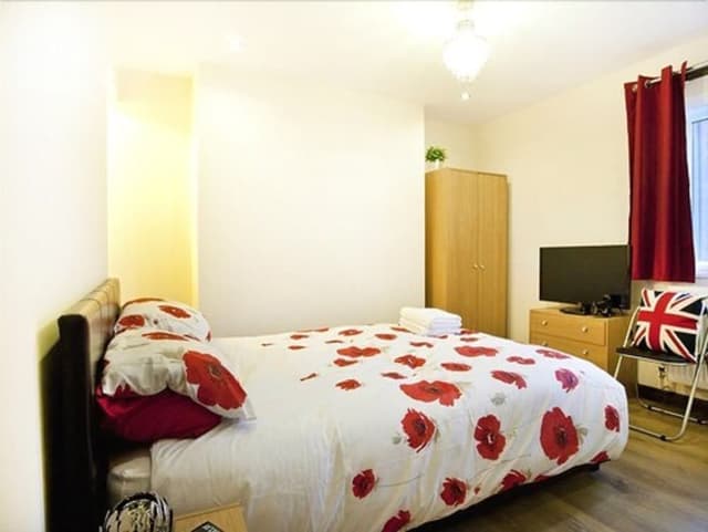 City Apartment, 2 Bedrooms, Kitchen, City View (Sleeps 2)