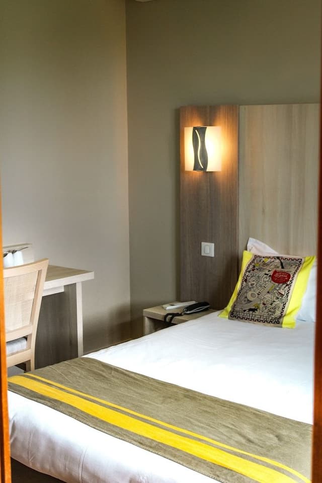 Comfort Room, Garden Area