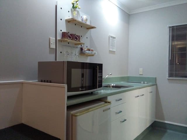 Business Studio Suite, Multiple Beds, Jetted Tub