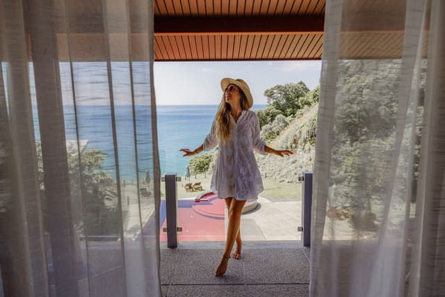 The Deluxe with Seaview