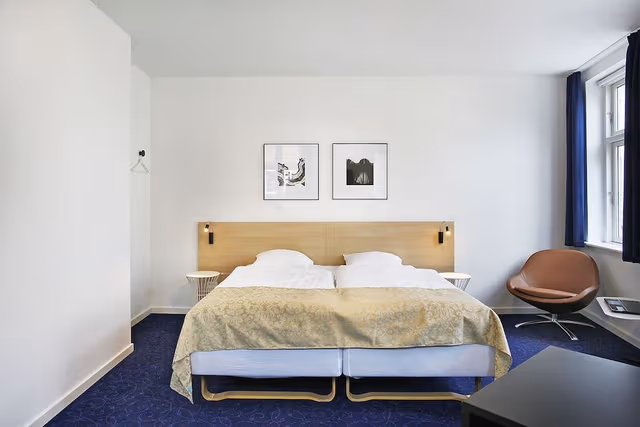 Junior Suite, 1 King Bed, City View