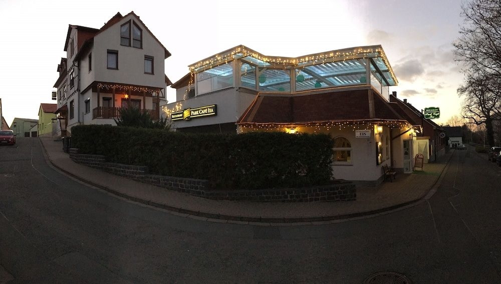 Hotel & Restaurant Park Cafe ISA2