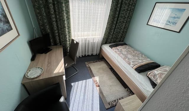 Basic Single Room