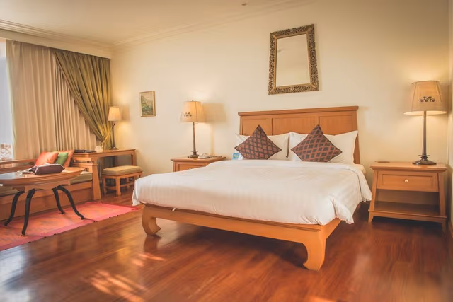 Deluxe Room, Pool View