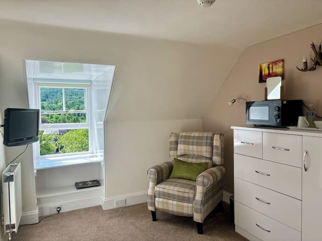 Single Room, Ensuite (Top Floor)