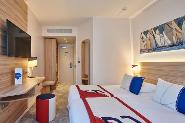 Triple Room, Sea Side