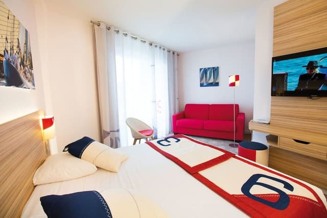 Triple Room, Sea Side