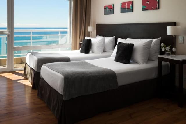 Double or Twin Room with City View - Non-Smoking