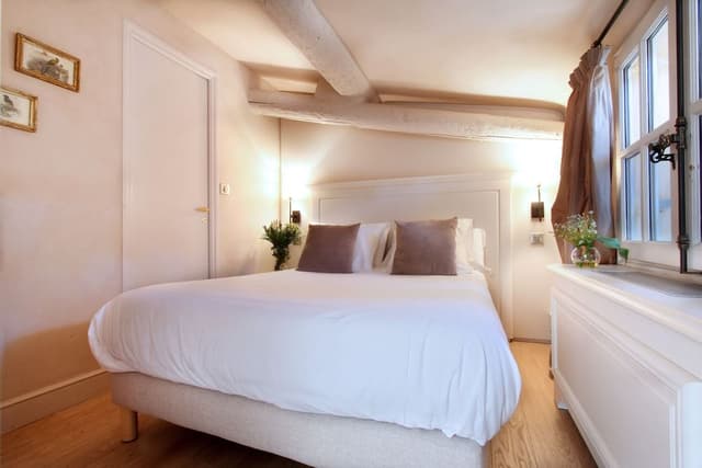 Classic Double Room, 1 Queen Bed, Air conditioning, City View