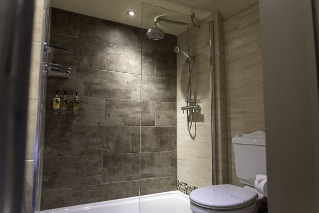 Classic Double Room, Ensuite