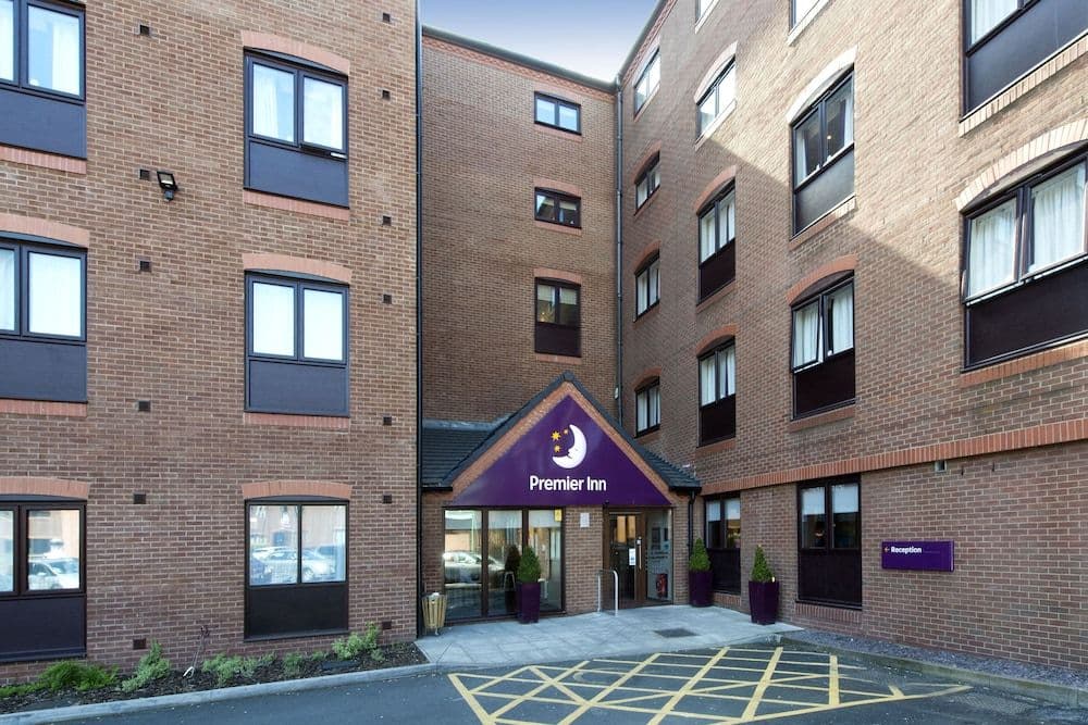 Premier Inn Birmingham Broad Street (Canal Side) Premier Inn Birmingham Broad Street (Canal Side)