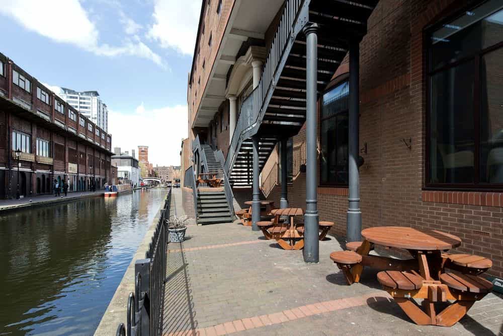 Premier Inn Birmingham Broad Street (Canal Side) Premier Inn Birmingham Broad Street (Canal Side)