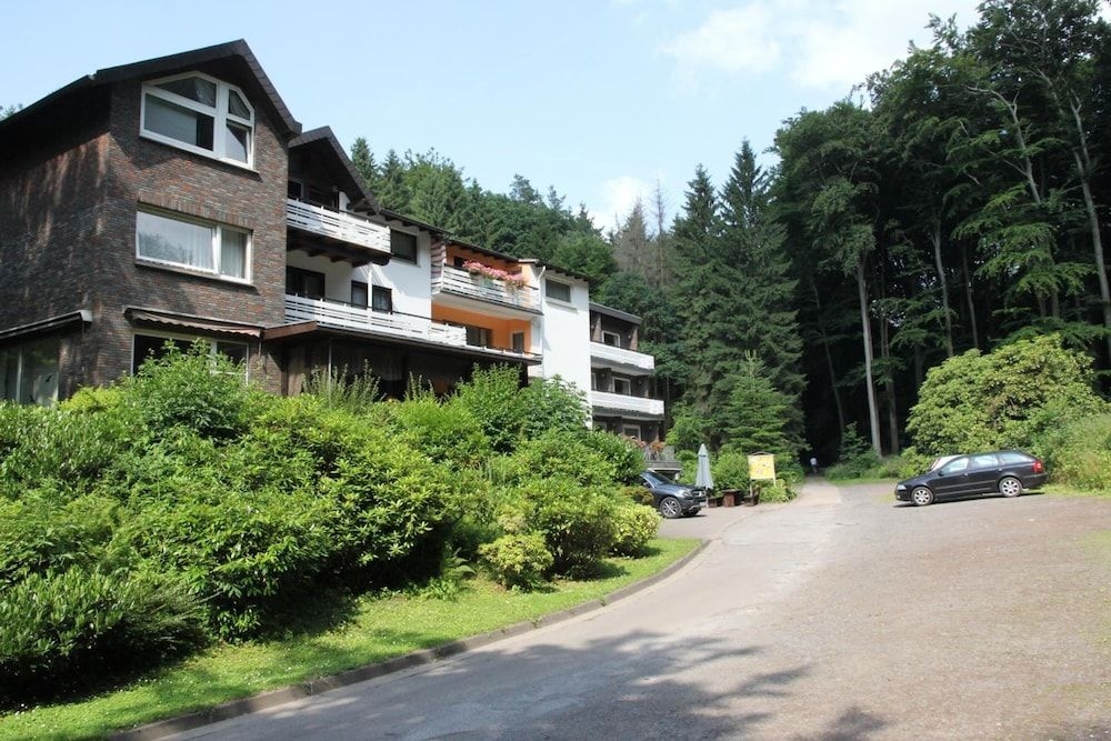 Waldhotel Porta Westfalica3