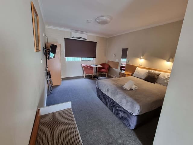 Deluxe Room, 1 Queen Bed, Non Smoking